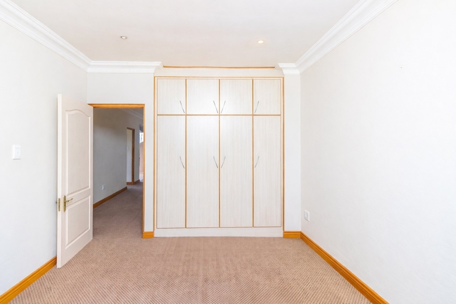 5 Bedroom Property for Sale in Caribbean Beach Club North West
